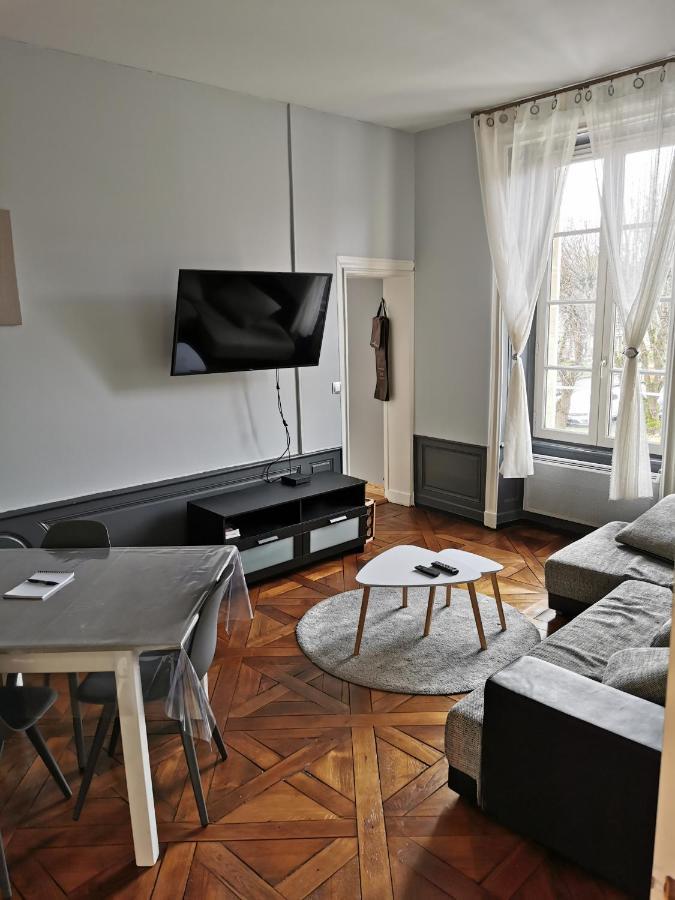 Appartement Avec Vue Sur Cathedrale Classe De Tourisme 3 Etoiles Bayeux Exterior foto